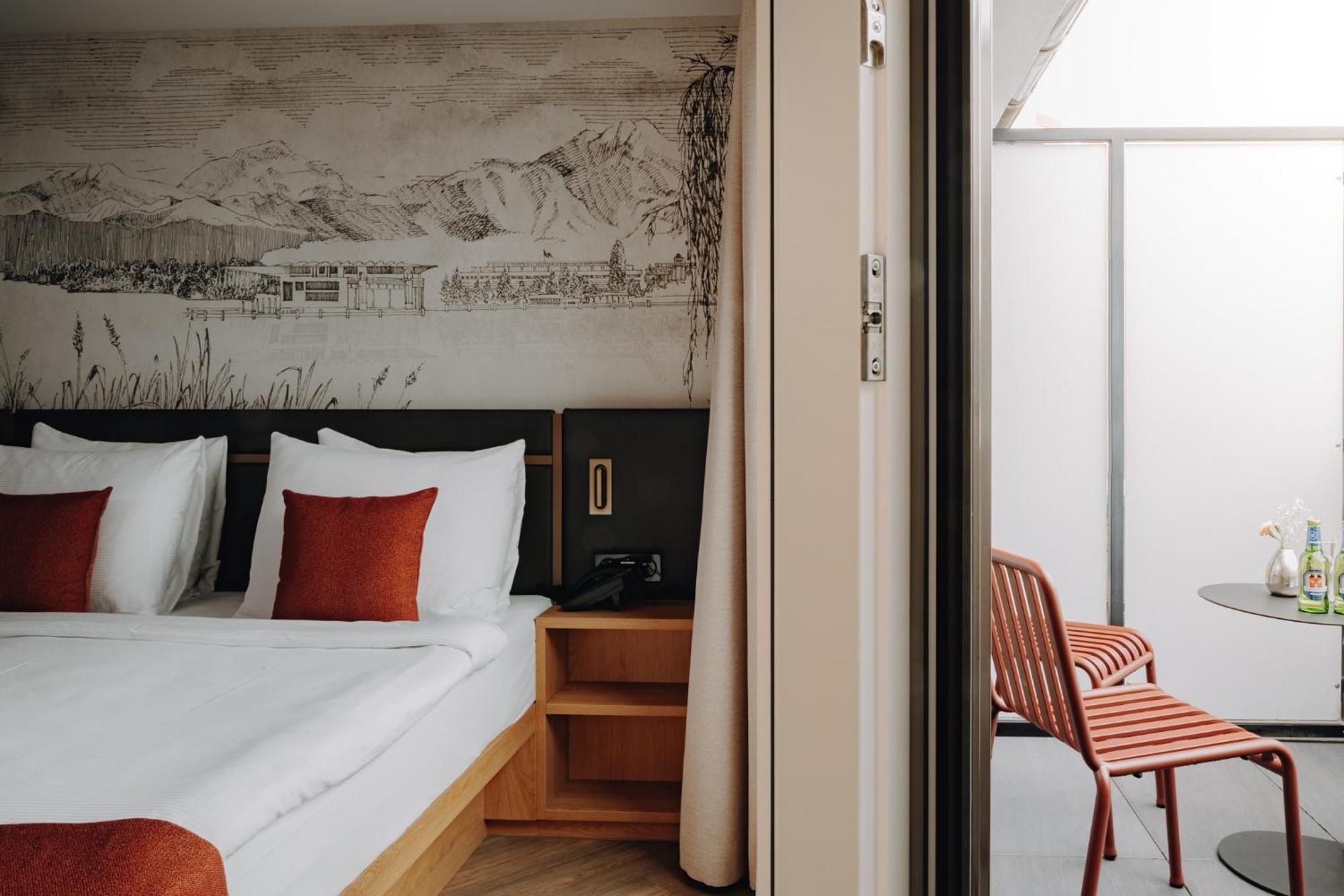 King Room Balcony,1722886712:JPEG